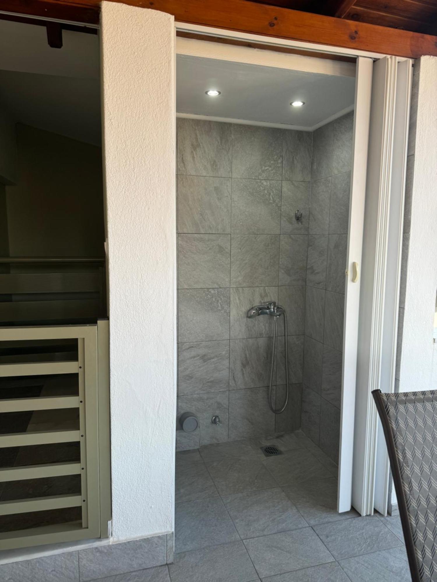 Private Modern Apartment Nea Roda Zewnętrze zdjęcie