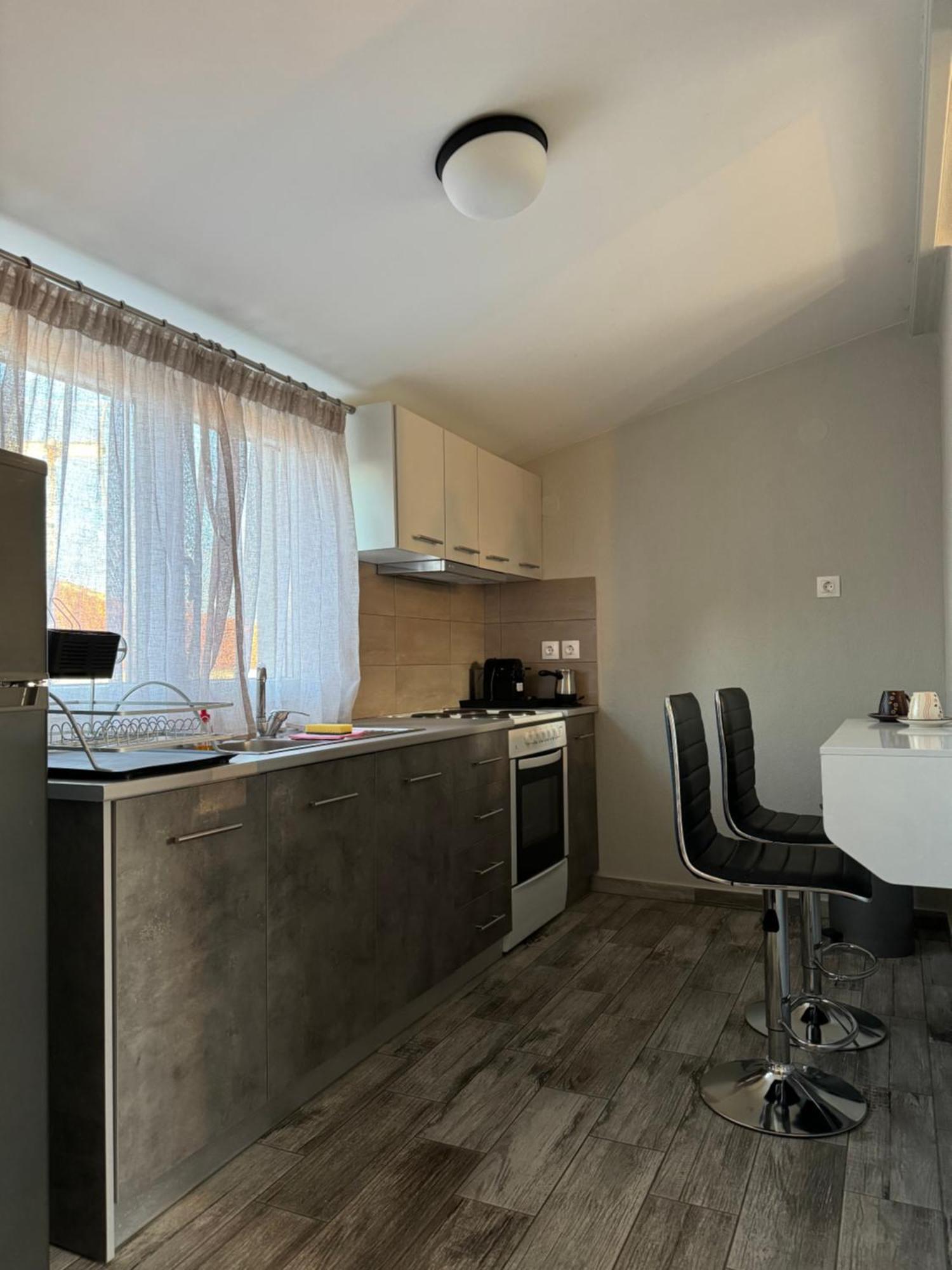Private Modern Apartment Nea Roda Zewnętrze zdjęcie