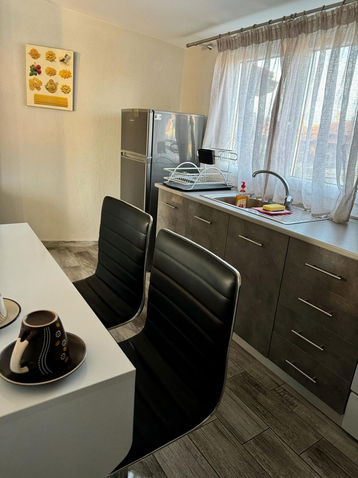 Private Modern Apartment Nea Roda Zewnętrze zdjęcie